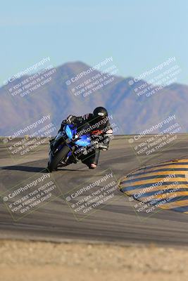 media/Dec-10-2023-SoCal Trackdays (Sun) [[0ce70f5433]]/Turn 12 (2pm)/